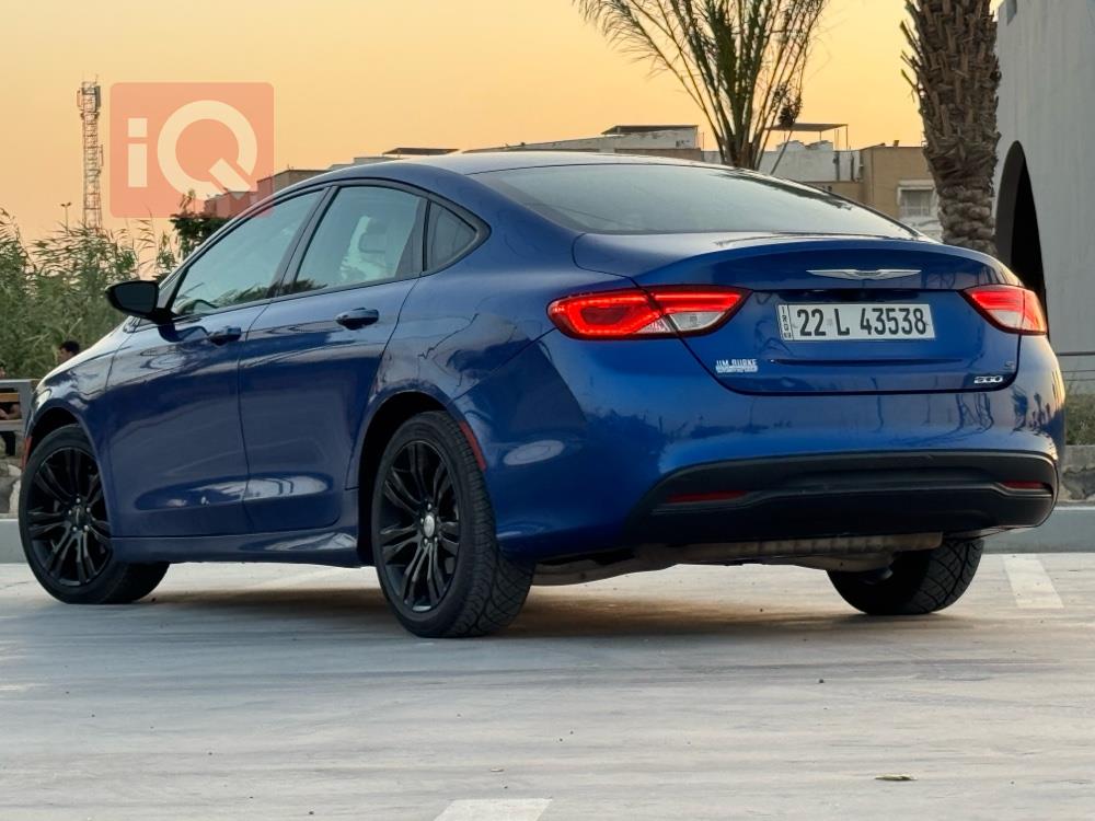 كرايسلر 200